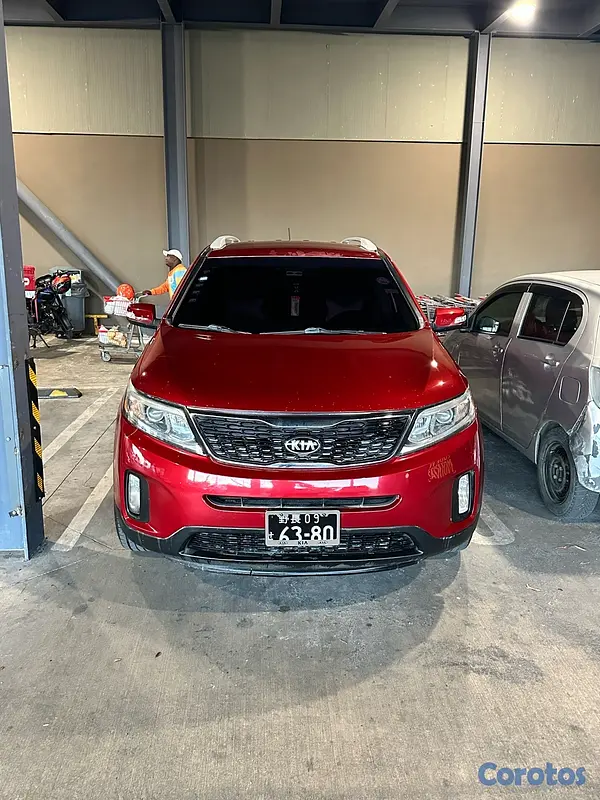 jeepetas y camionetas - Kia Sorento 2014 en optimas condiciones. 4