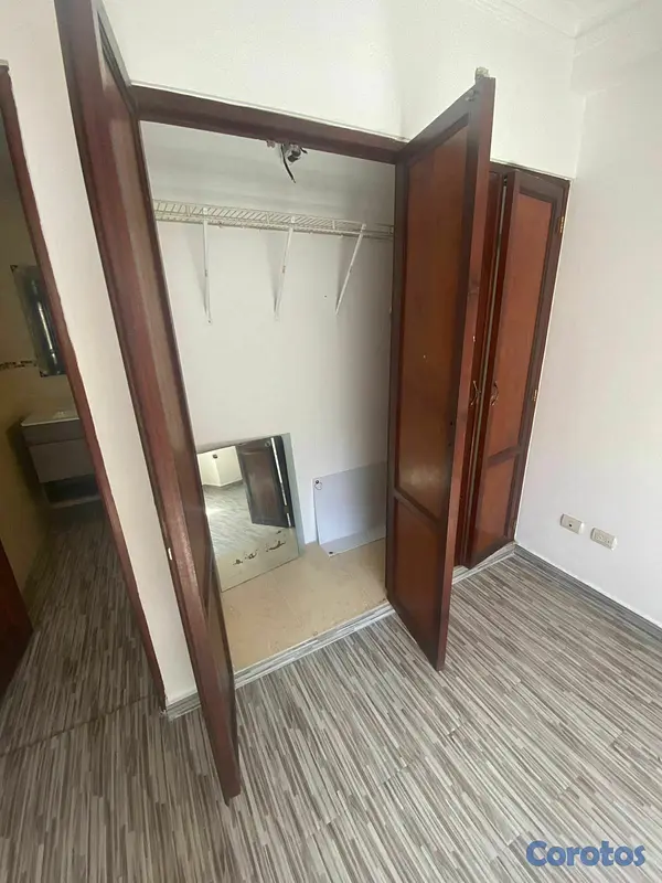 apartamentos - APARTAMENTO EN VENTA – AVENIDA INDEPENDENCIA 12