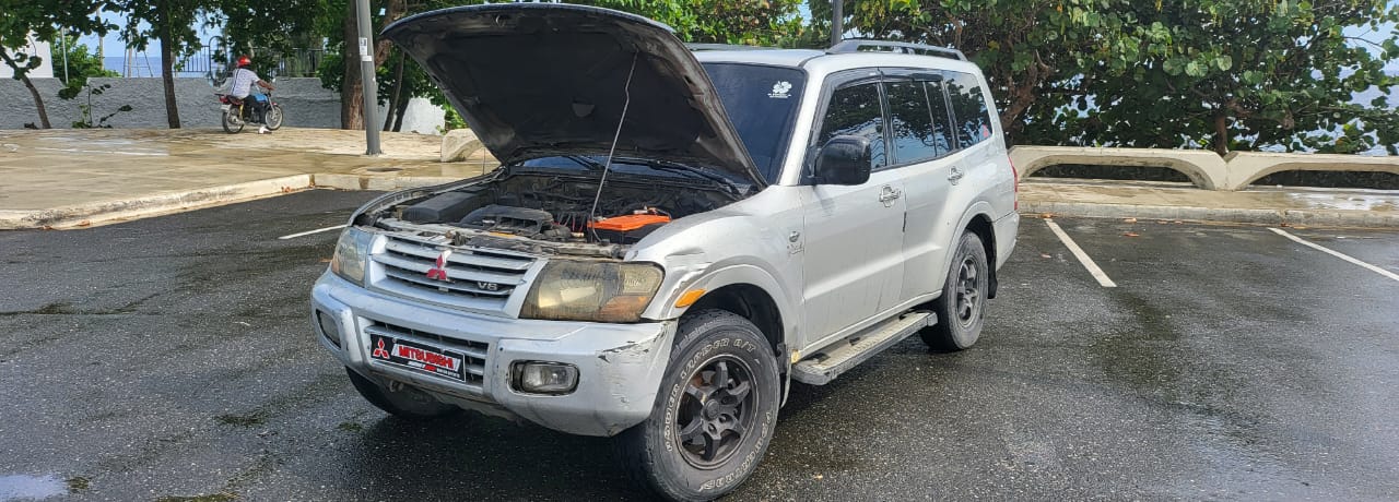 jeepetas y camionetas - Mitsubishi montero 2002.  0