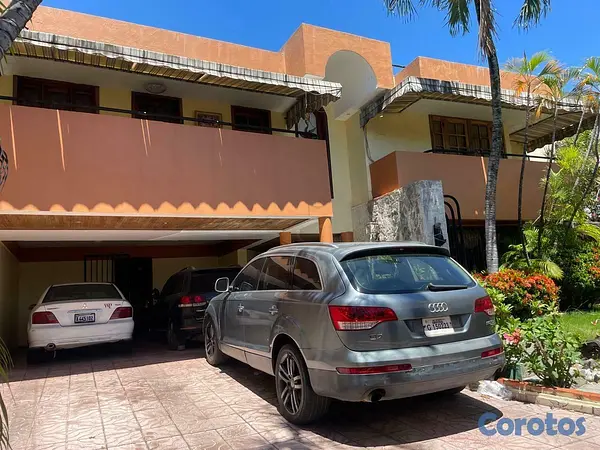 casas - Vendo y alquilo casa en Urbanización Fernández  3