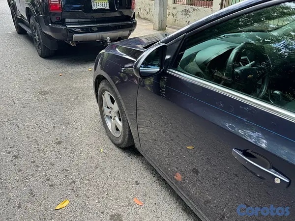 carros - es un carro en Excelente condiciones  20