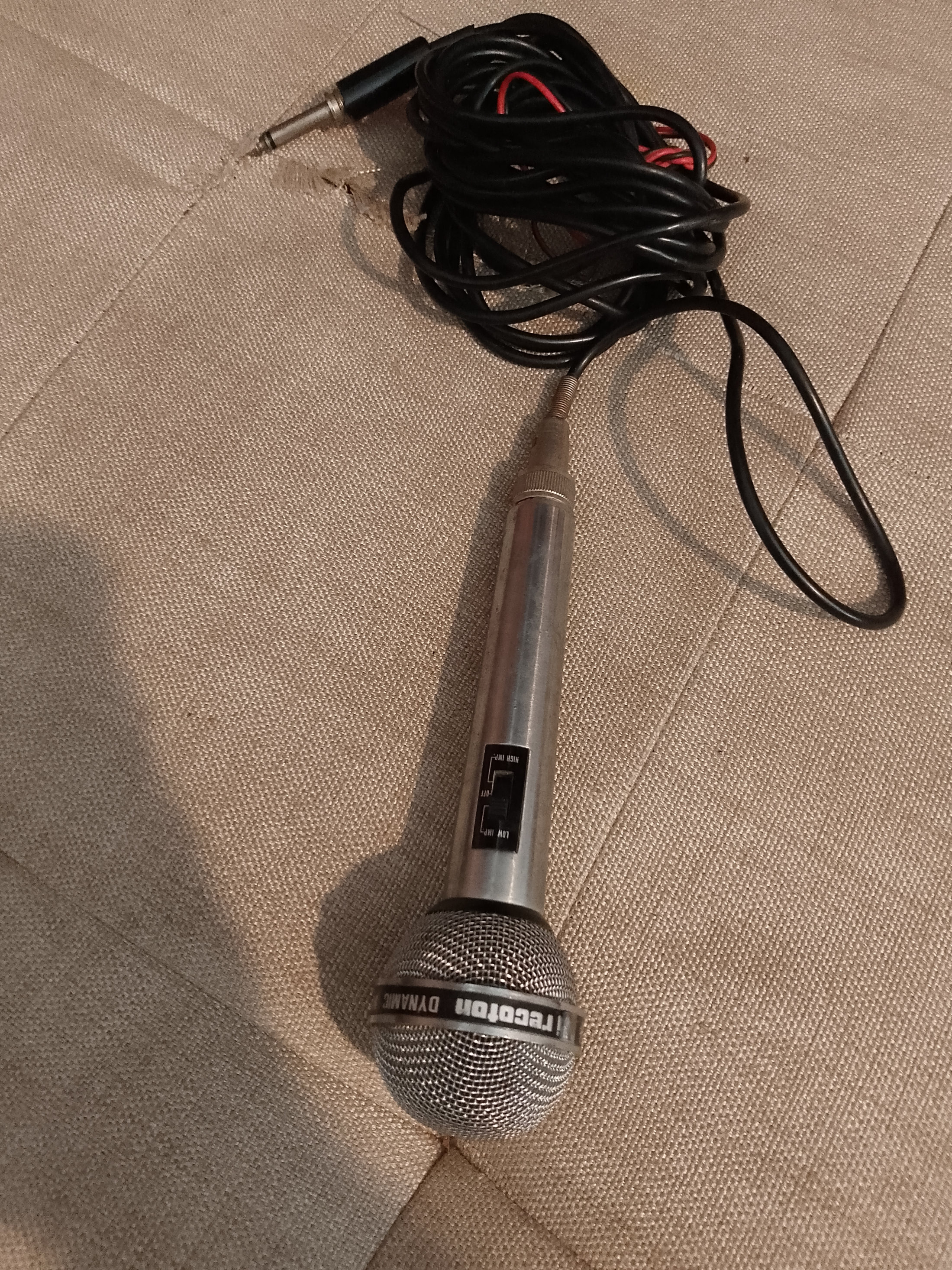 accesorios para electronica - Micrófono Modelo MM330 Recoton Dynamic
 0