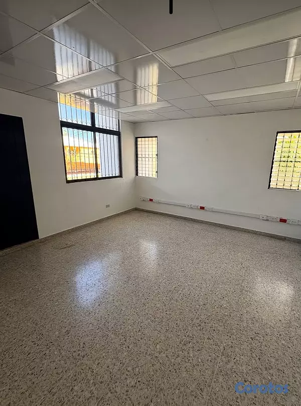 oficinas y locales comerciales - se alquila casa  5