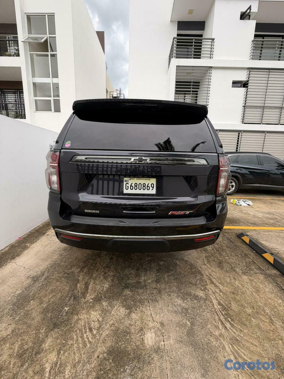 jeepetas y camionetas - chevolet tahoe 2022 duramax  3