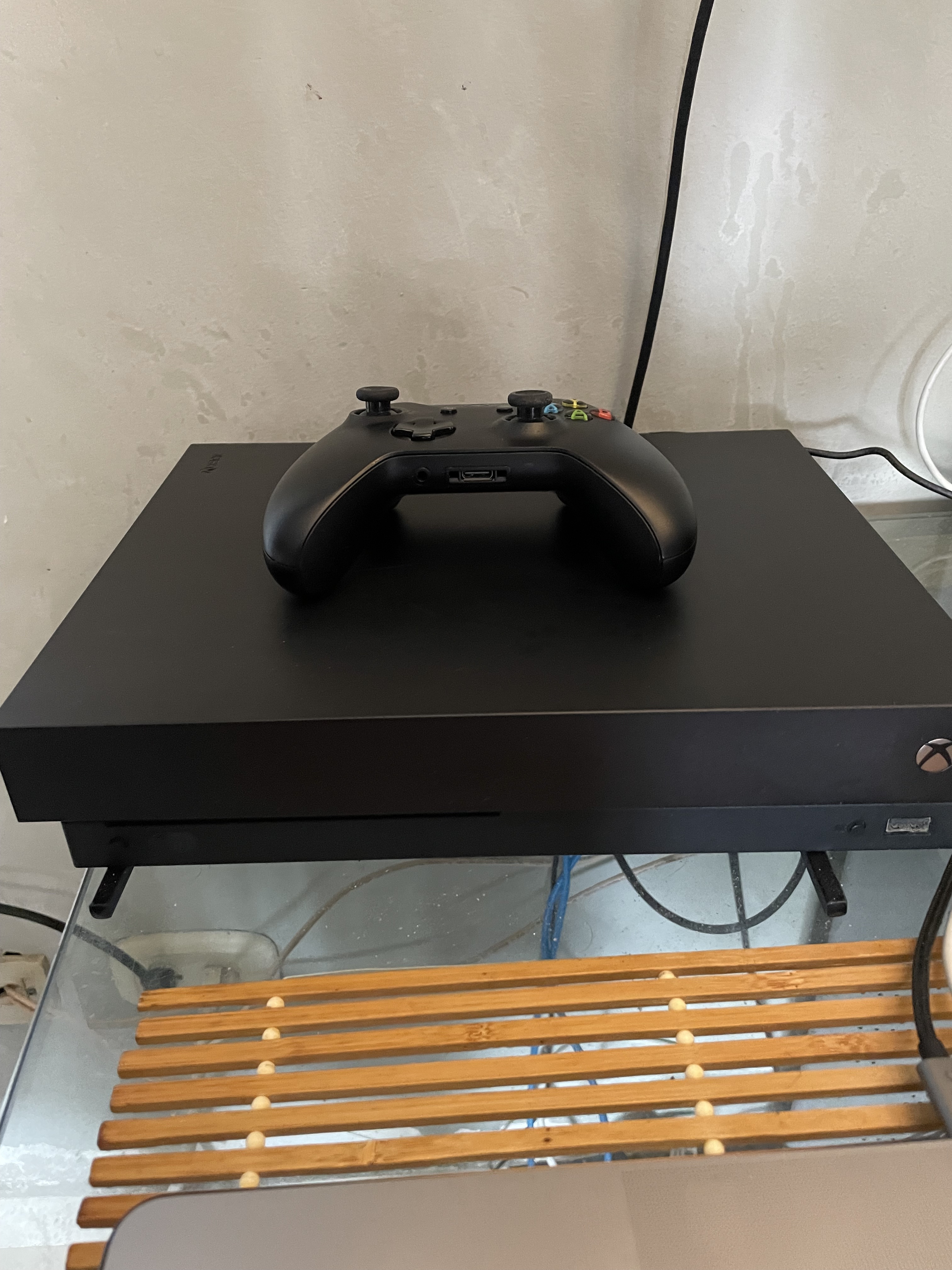 consolas y videojuegos - VENDO XBOX ONE X