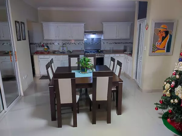 apartamentos - Vendo Apto. En Los Cacicazgos(128 metros) 4