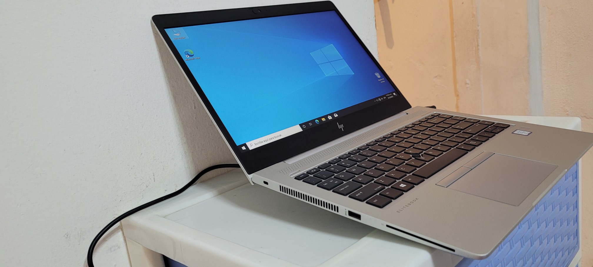 computadoras y laptops - Laptop hp Slim 14 Pulg Core i5 7ma Gen Ram 8gb ddr4 Disco 256gb Solido Wifi 1
