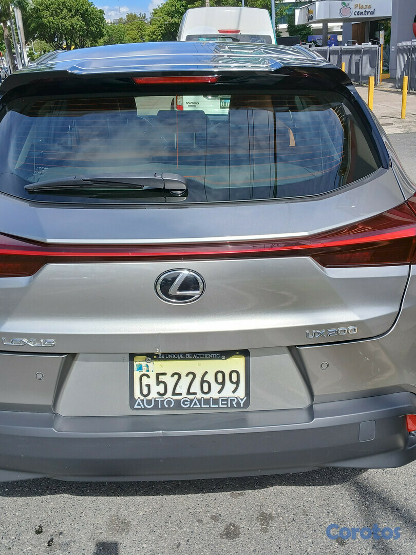 jeepetas y camionetas - Laxus UX 200 año 2020  7