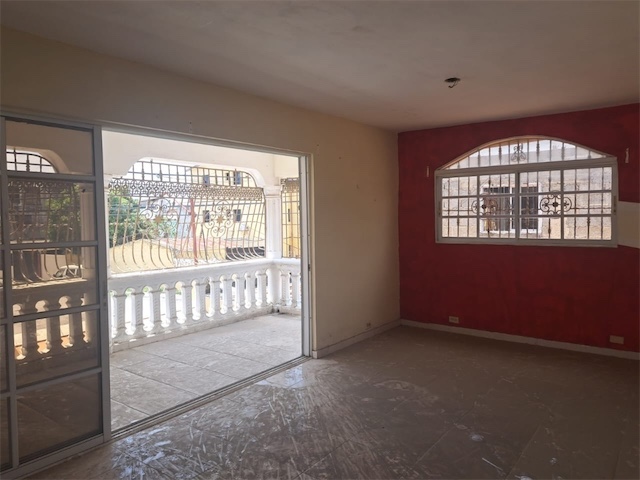 casas - Venta de 2 casas en 1 en la autopista de san Isidro Savica próximo a price mart  3