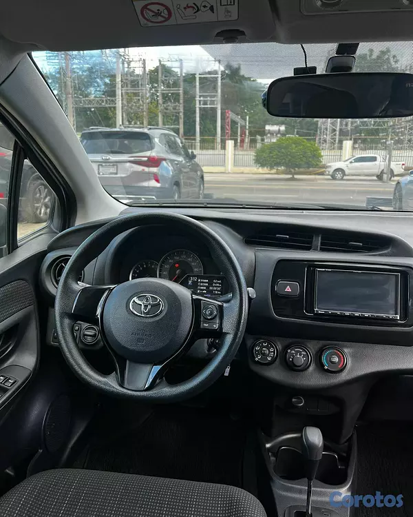 carros - Toyota Vitz 2019 7