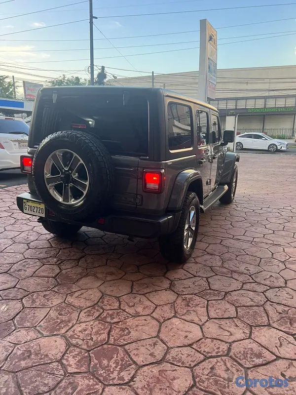 jeepetas y camionetas - Jeep Sahara 2021 9