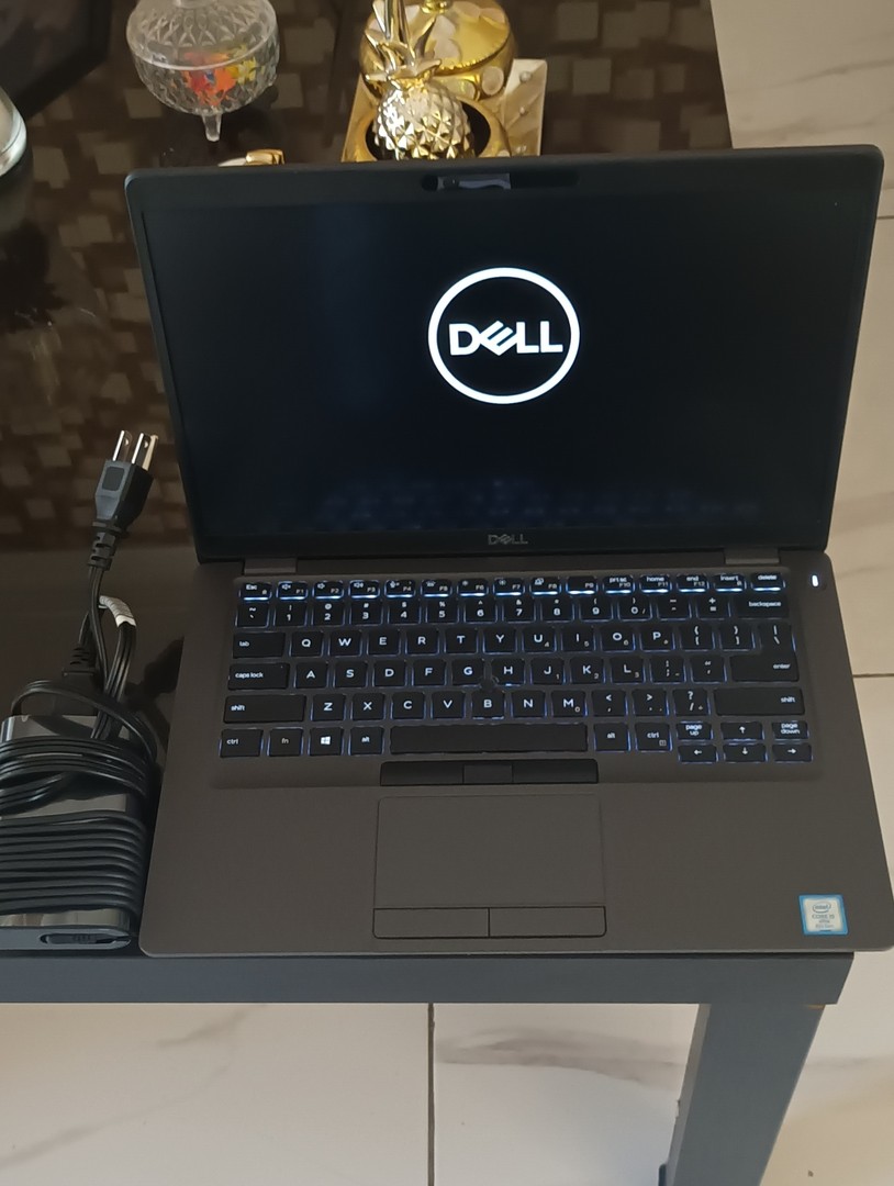 computadoras y laptops - Laptop Dell i5 E5400 16GB DDR4 Ram 512GB M2 SSD Win 11 PRO
