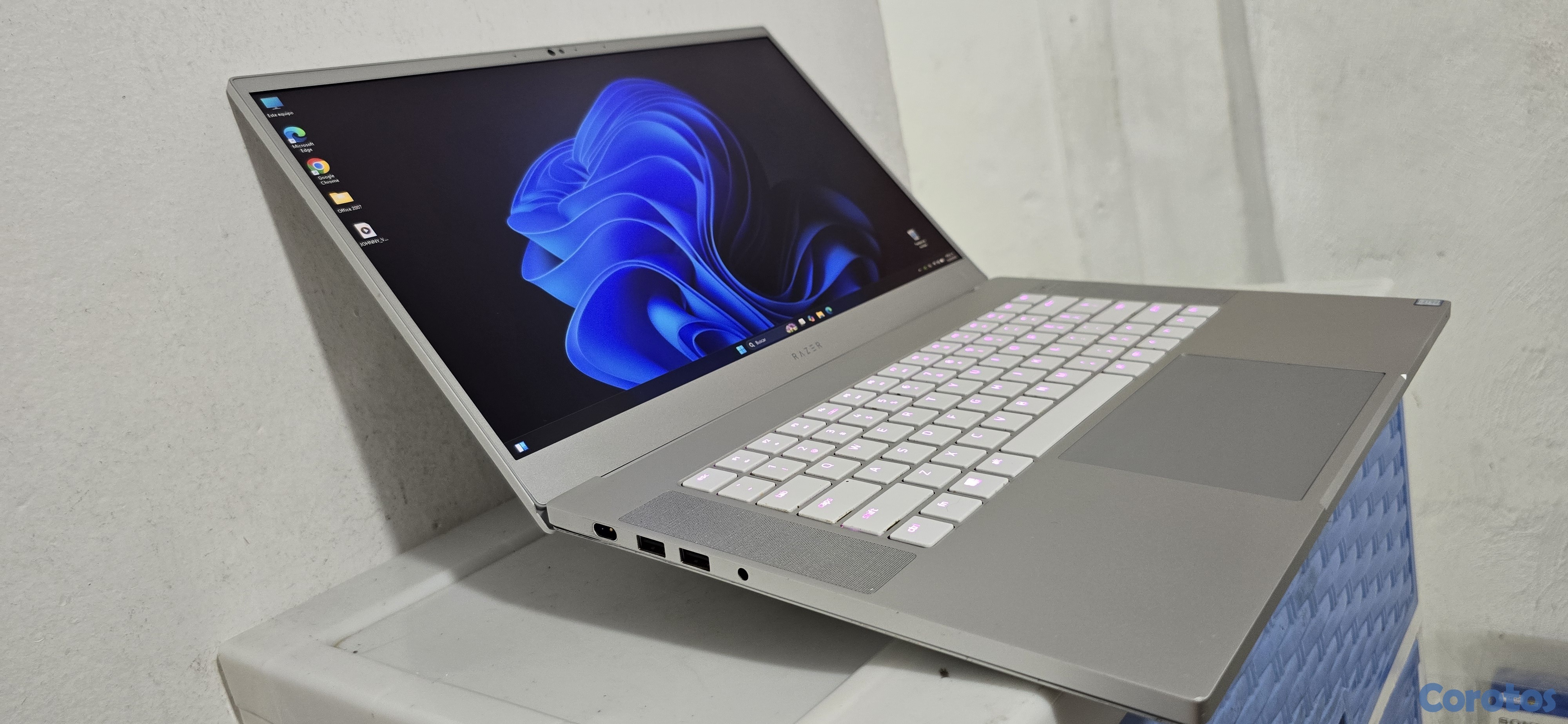 computadoras y laptops - Razer blade Gamer 15 Pulg Core i7 Ram 24gb  Disco 512gb SSD Nvidea Rtx 2060 6gb  2