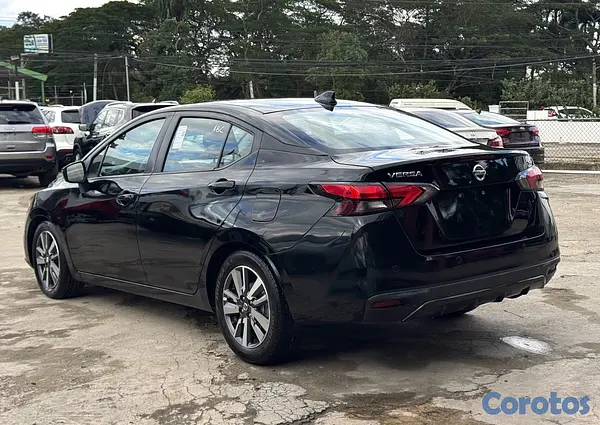 carros - Nissan Versa 2020 SV
 4