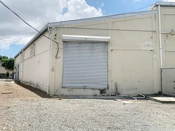 oficinas y locales comerciales - Local con nave y oficinas  4