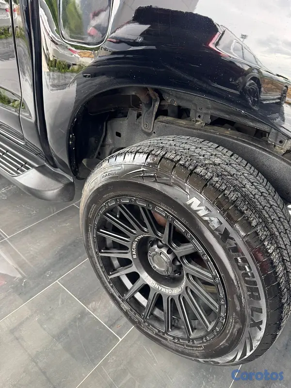 jeepetas y camionetas - Toyota hilux 2008 10