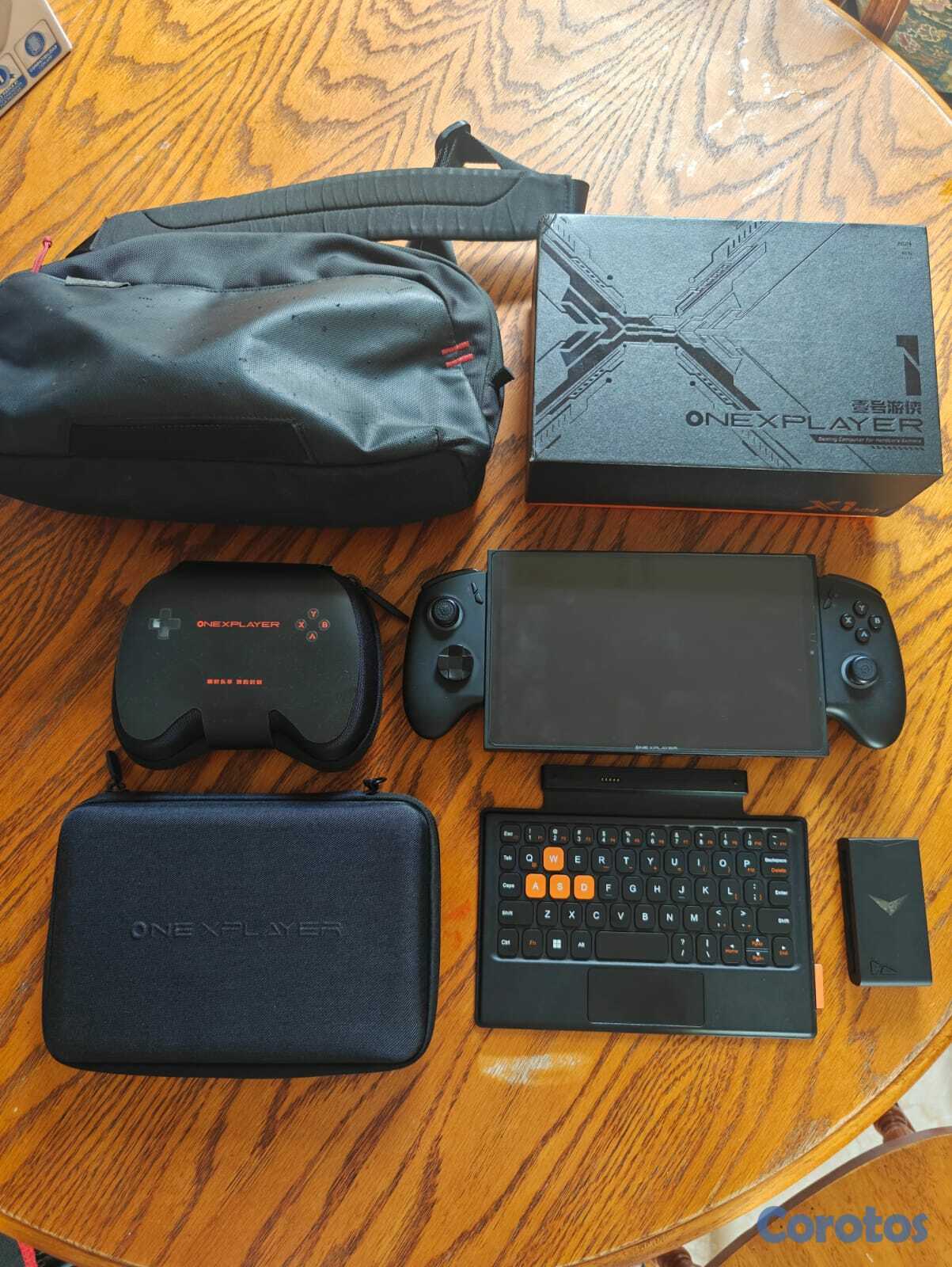 consolas y videojuegos - Onexplayer X1 Mini 8840U con 32gb ram y 2TB DISCO  2