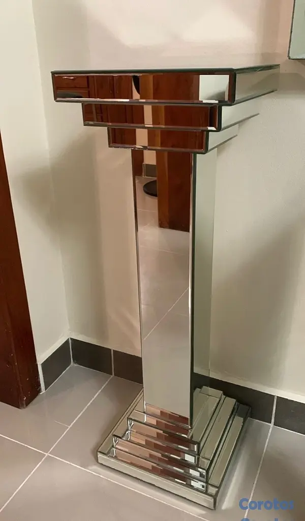 decoración y accesorios - Se vende centro de mesa con repisa y esquineros 13