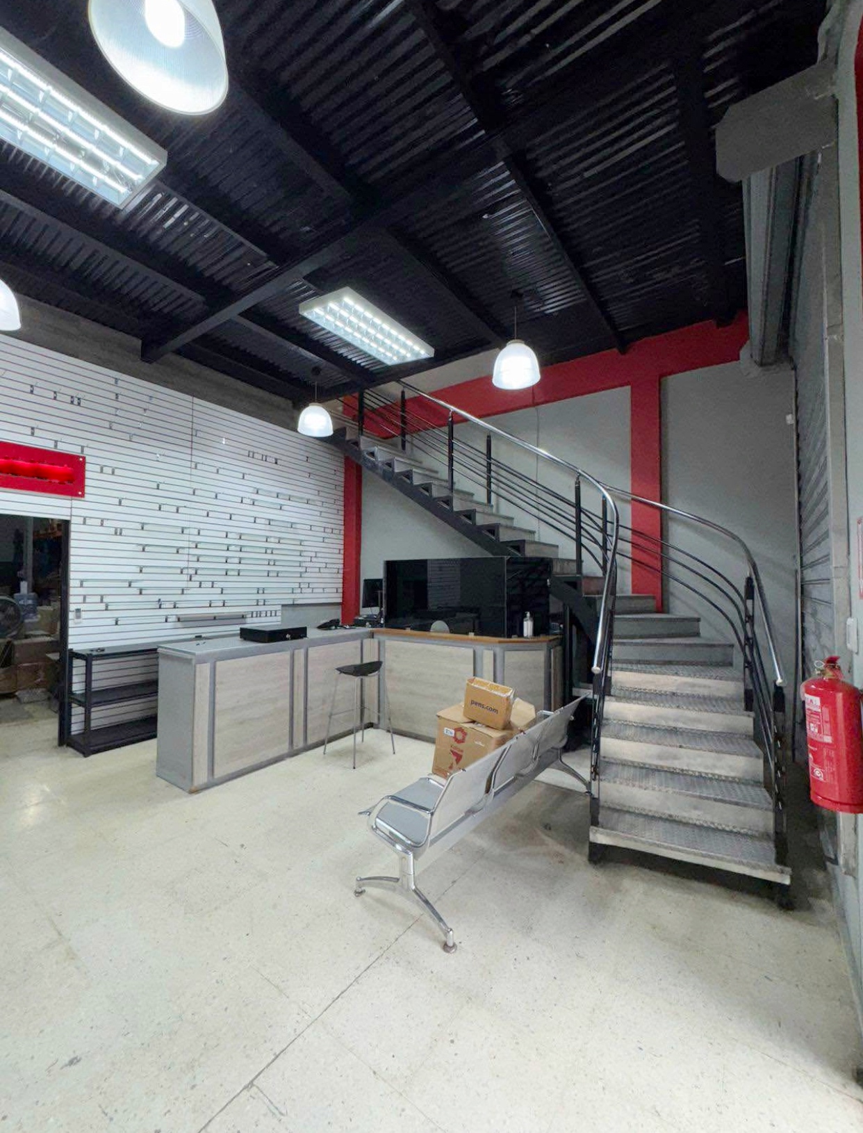oficinas y locales comerciales - Local tipo nave comercial 1