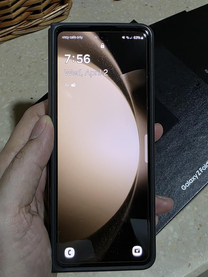celulares y tabletas - Samsung Galaxy Fold 5 Nuevo + Extras 4