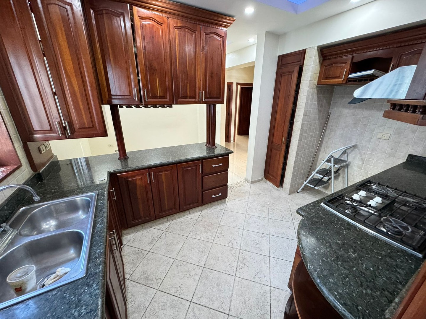 apartamentos - Pent-house en Venta
EL MILLÓN
RD$12,500,000.00
Mantenimiento: RD$7,500.00

 7