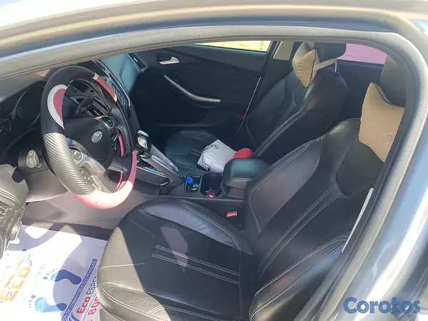 carros - carro Ford Focus  8