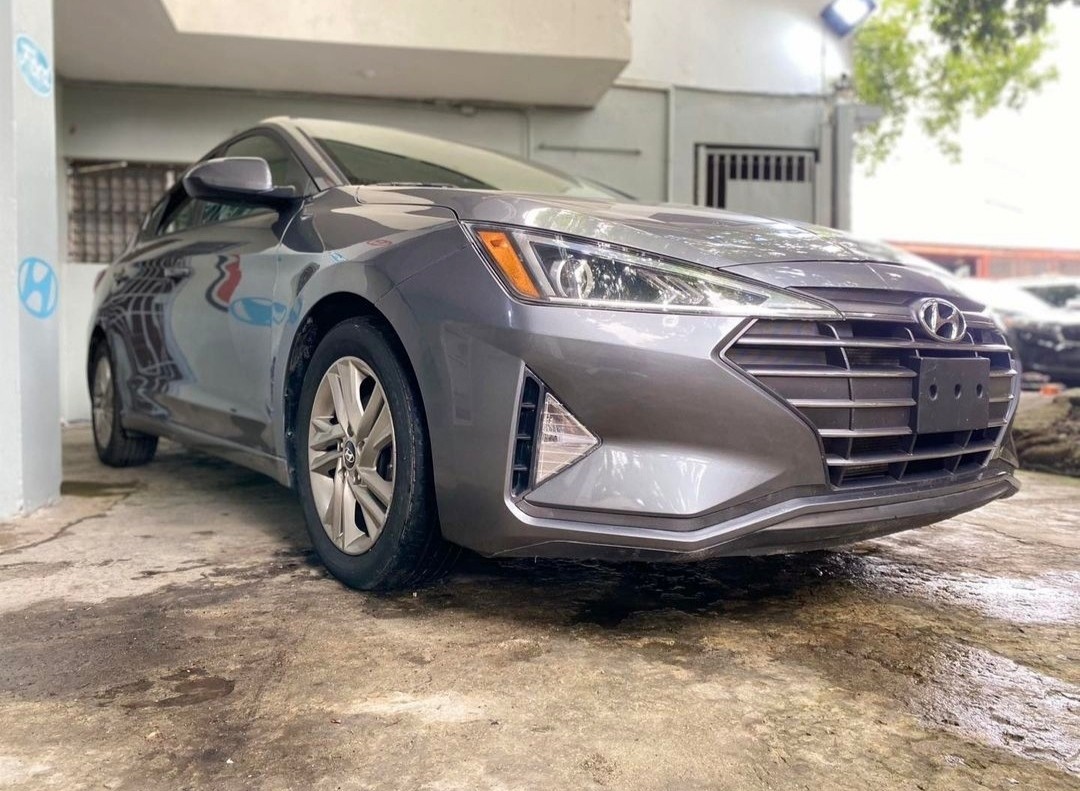 carros - Hyundai Elantra 2019 4