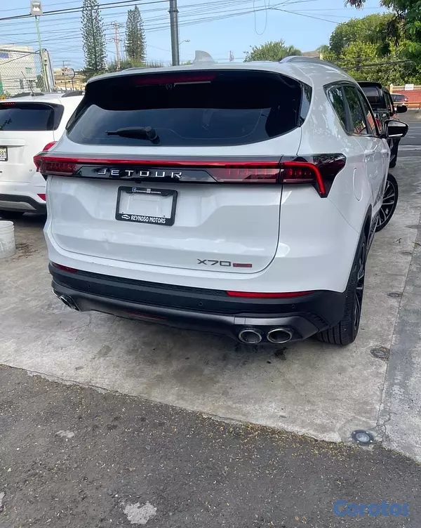 jeepetas y camionetas - JETOUR X70 PLUS 2025 4