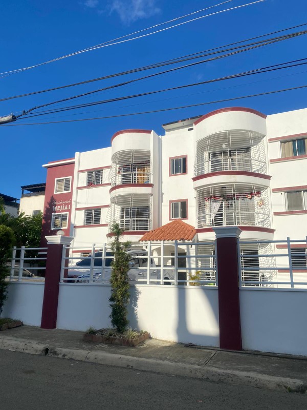 apartamentos - Apartamento en renta en San Francisco de Macorís, salida a Santo Domingo.