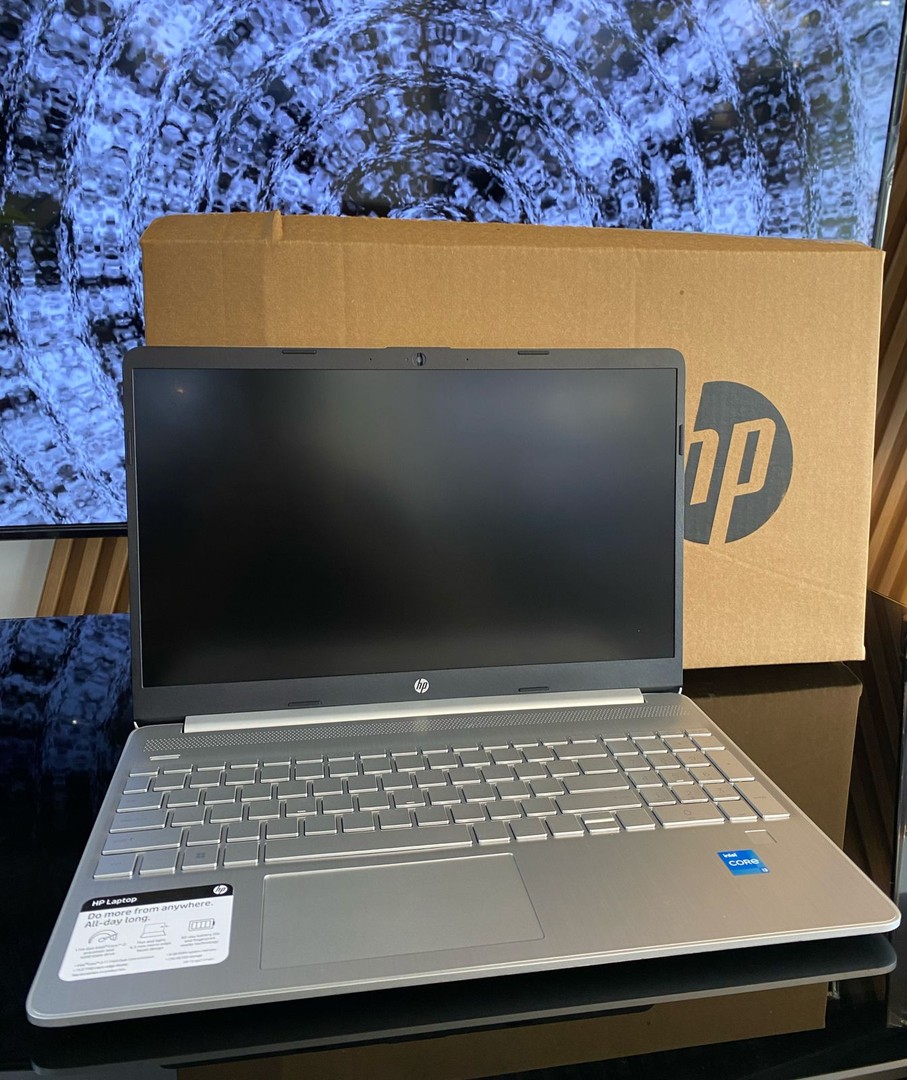 computadoras y laptops - Hermosa Lapto Hp 15-dy2131wm i3 11Ava Gen. $21,0008gb ram 256gb ssd 