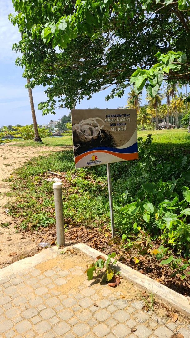 solares y terrenos - Se vende terreno cerca en playa de Moron, Samana 6