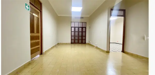 oficinas y locales comerciales - Amplia casa para oficinas en gazcue 5