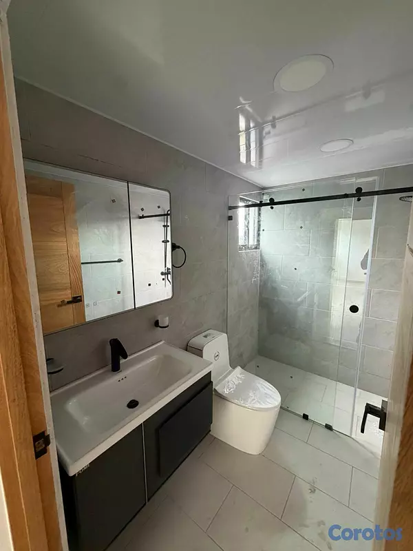 apartamentos - Apartamento segundo nivel con amplia terraza front 3