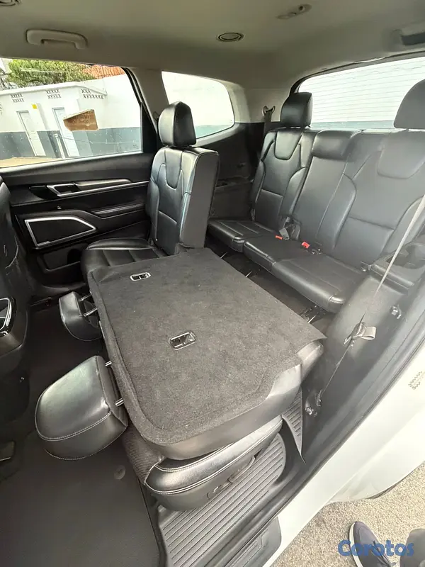 jeepetas y camionetas - Kia Telluride LX 2020 8