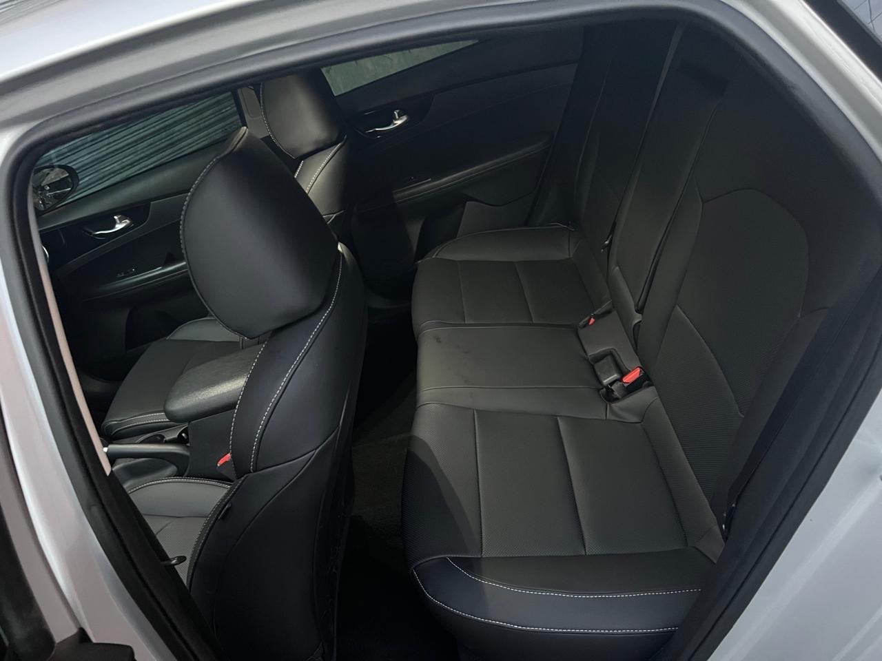 carros - kia forte S 2019 8