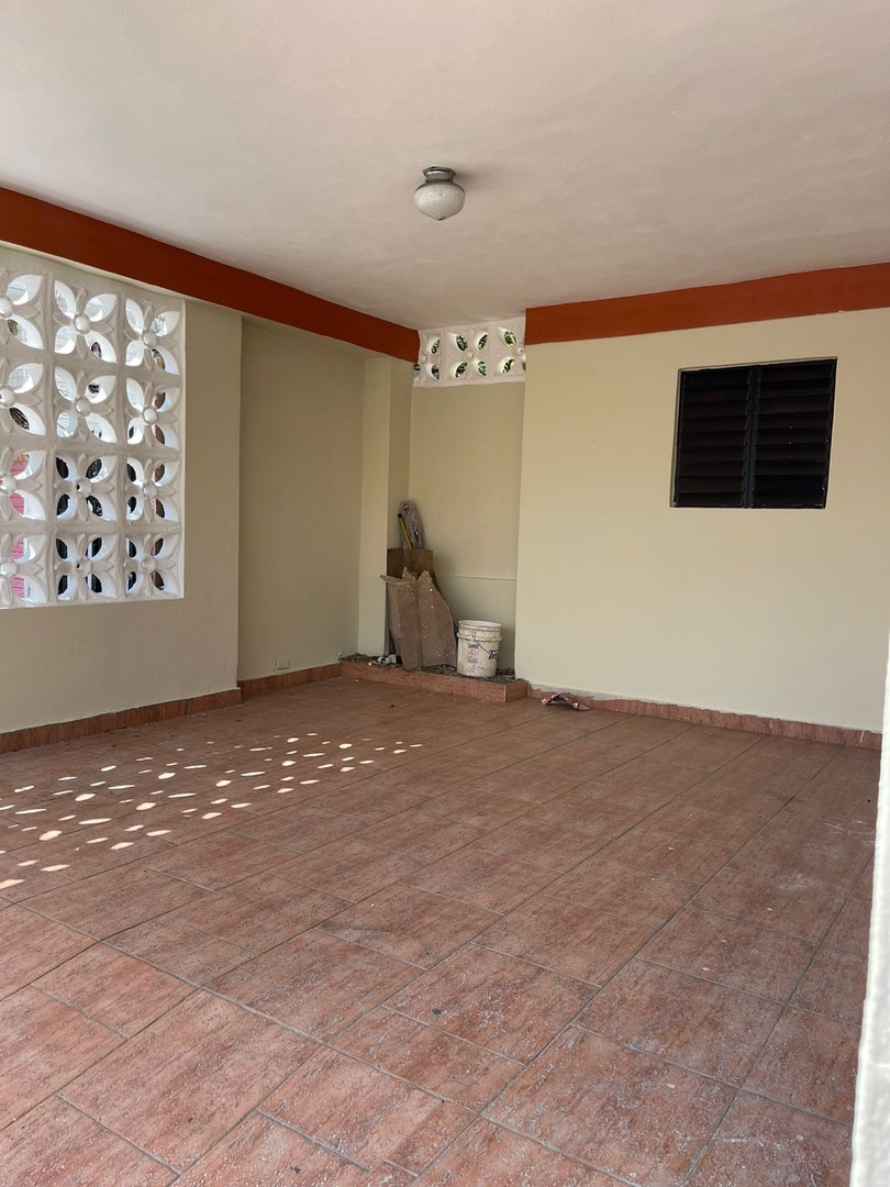 casas -  Casa 4 Habitaciones en Cancino Santo Domingo Este ​Cerca de la Carret 6