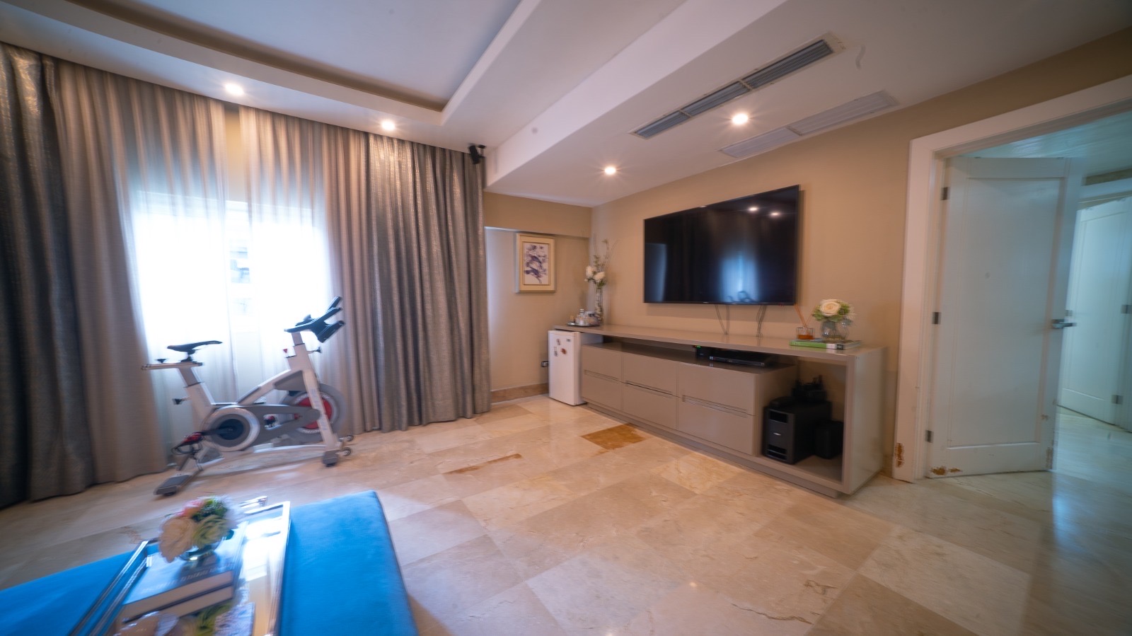 apartamentos - vendo precioso apto en La esperilla 440. Mt2.  8