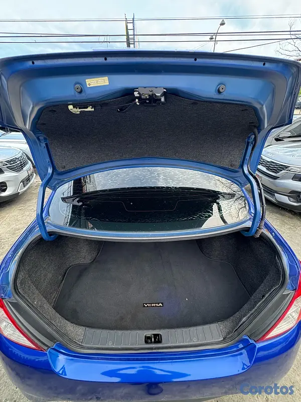 carros - Nissan Versa SV 2016
 12