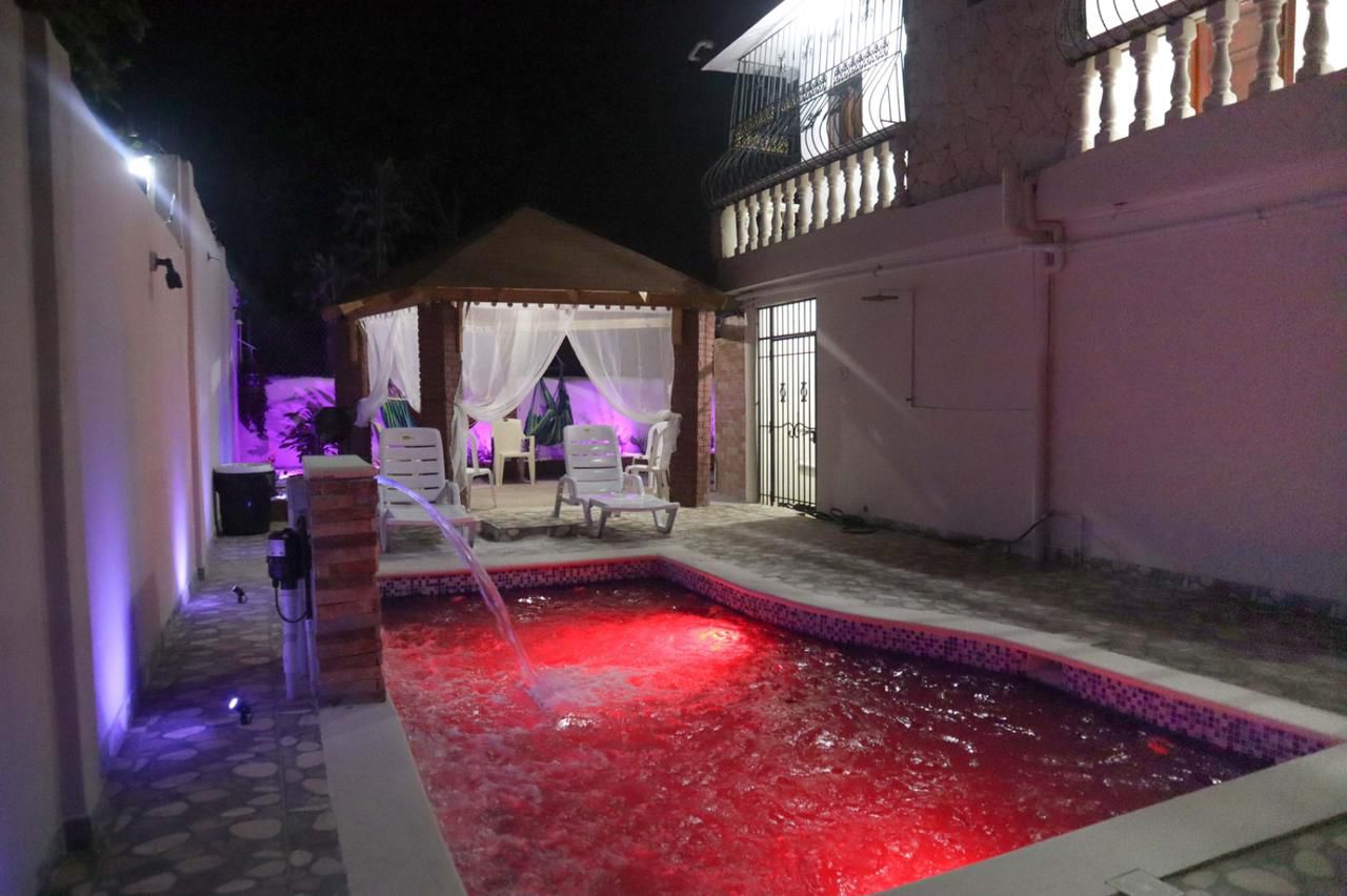 casas - Casa de Venta en Ave. Hispanoamericana  2
