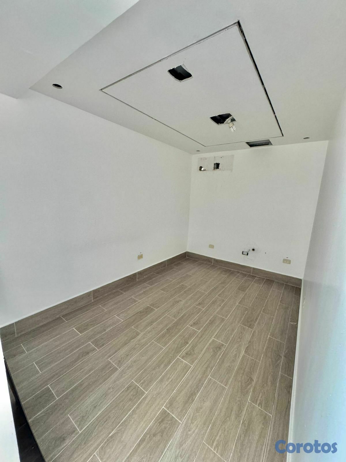 oficinas y locales comerciales - LOCAL COMERCIAL EN ALQUILER LOS CACICAZGOS 3