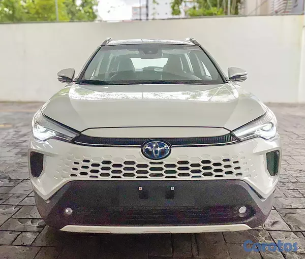 jeepetas y camionetas - Toyota Corolla Hybrido 2025 3