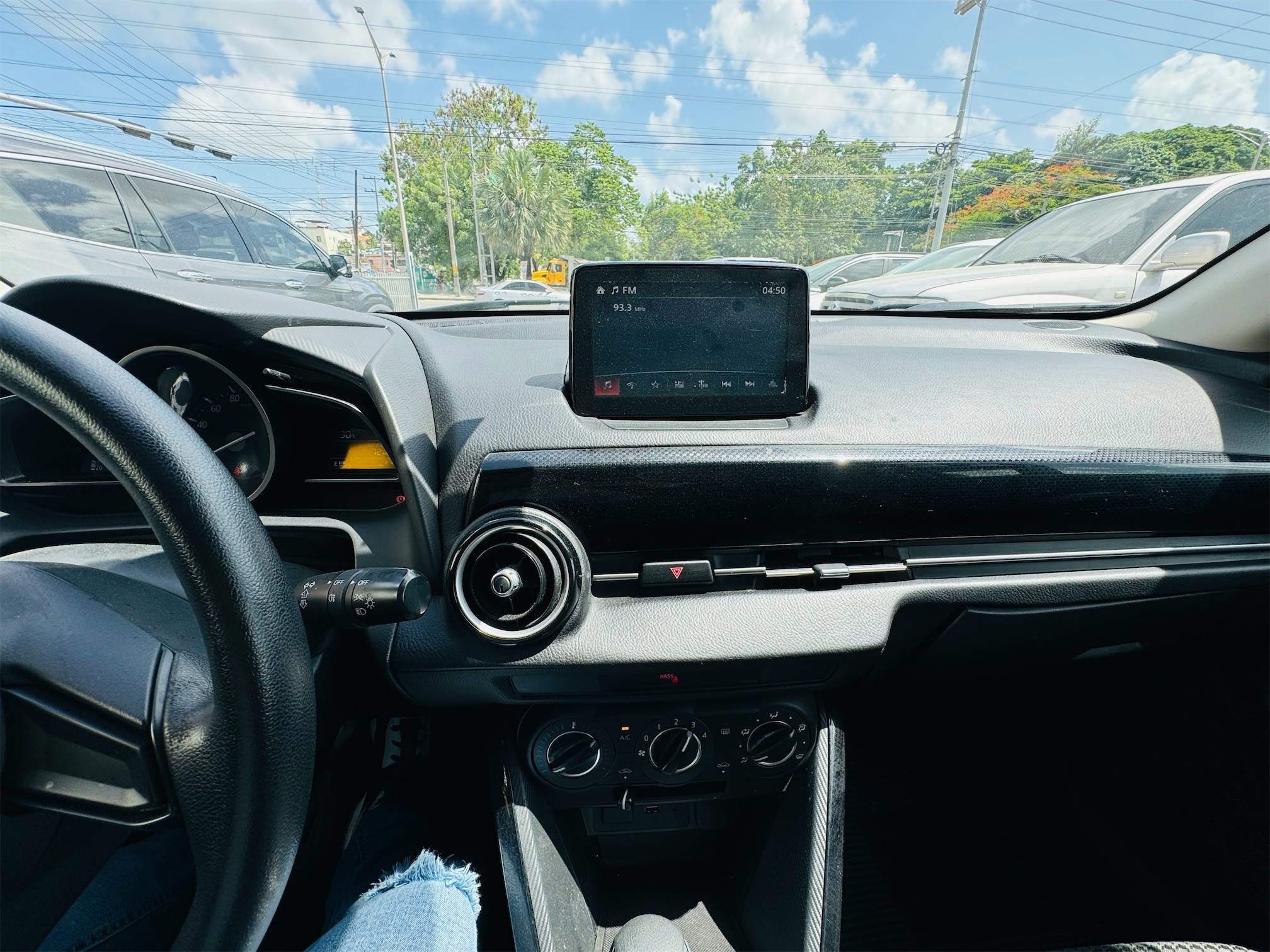 carros - Mazda Demio 2019 9