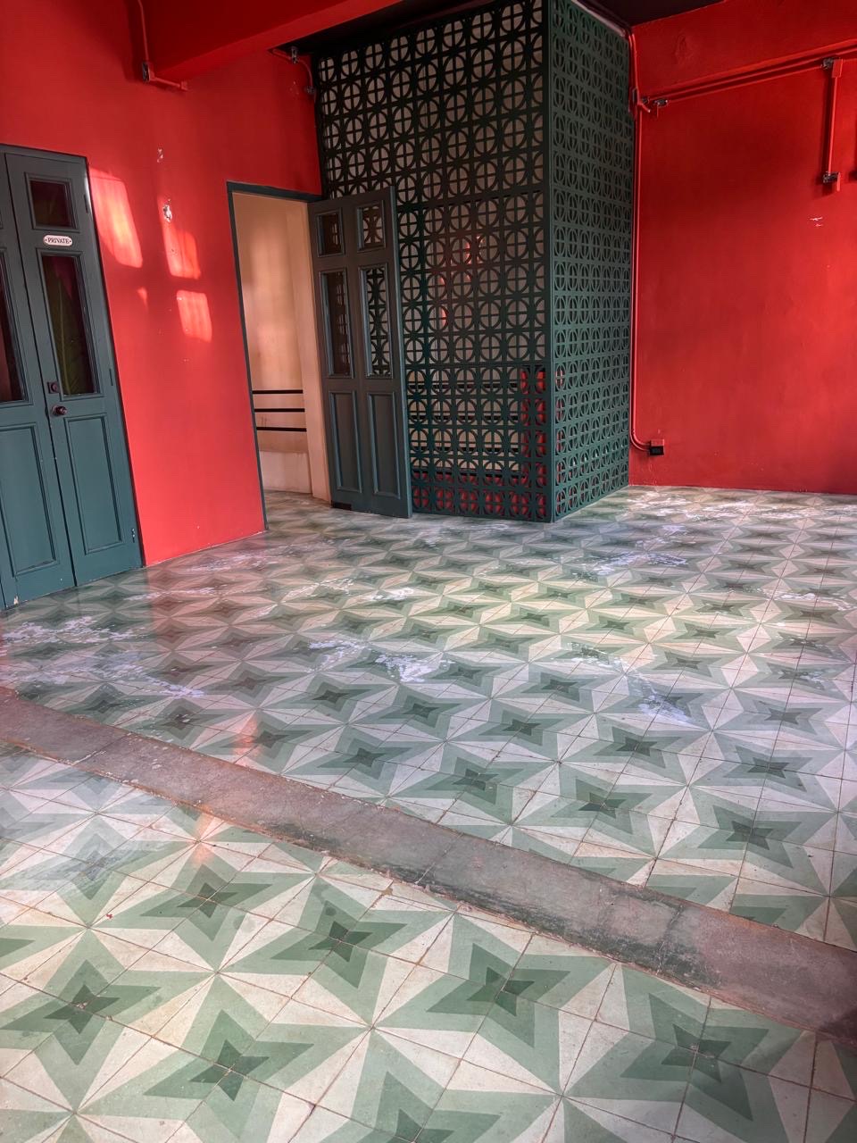 oficinas y locales comerciales - hermoso local a una esquina de el malecón (zona colonial )  5