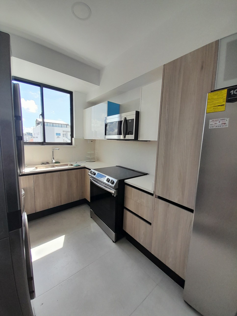 apartamentos - Rento apartamento amueblado moderno minimalista en Evaristo Morales 4