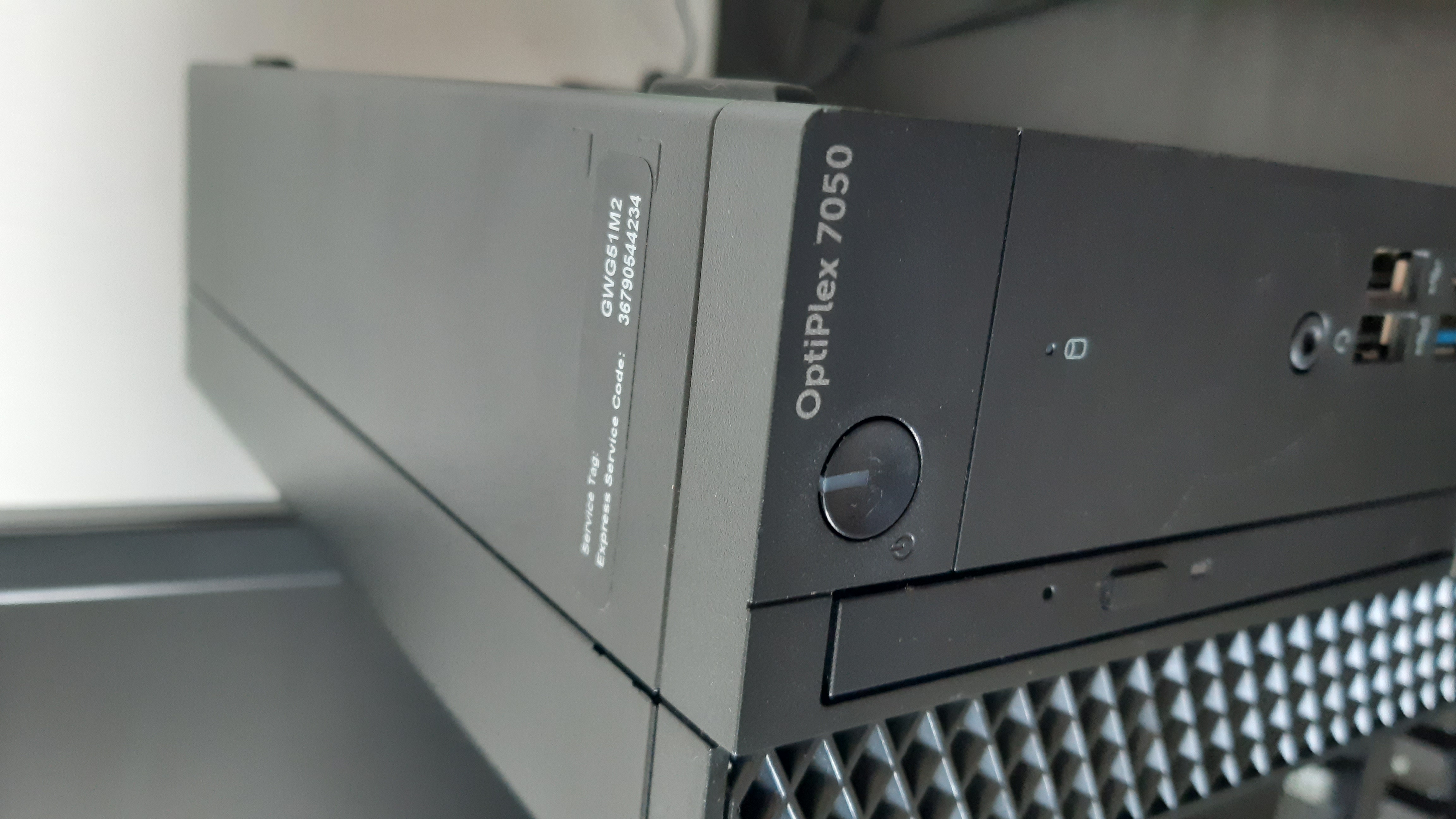 computadoras y laptops - Computadora Dell de escritorio, procesador i5, 8gb de RAM, 1tb de memoria 6