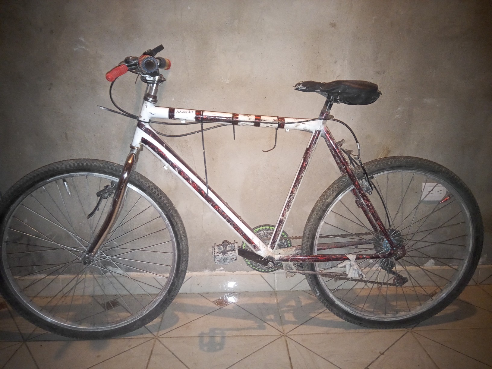 bicicletas y accesorios - Estoy vendiendo una bicicleta de cambió, es usada pero esta en buena condición 