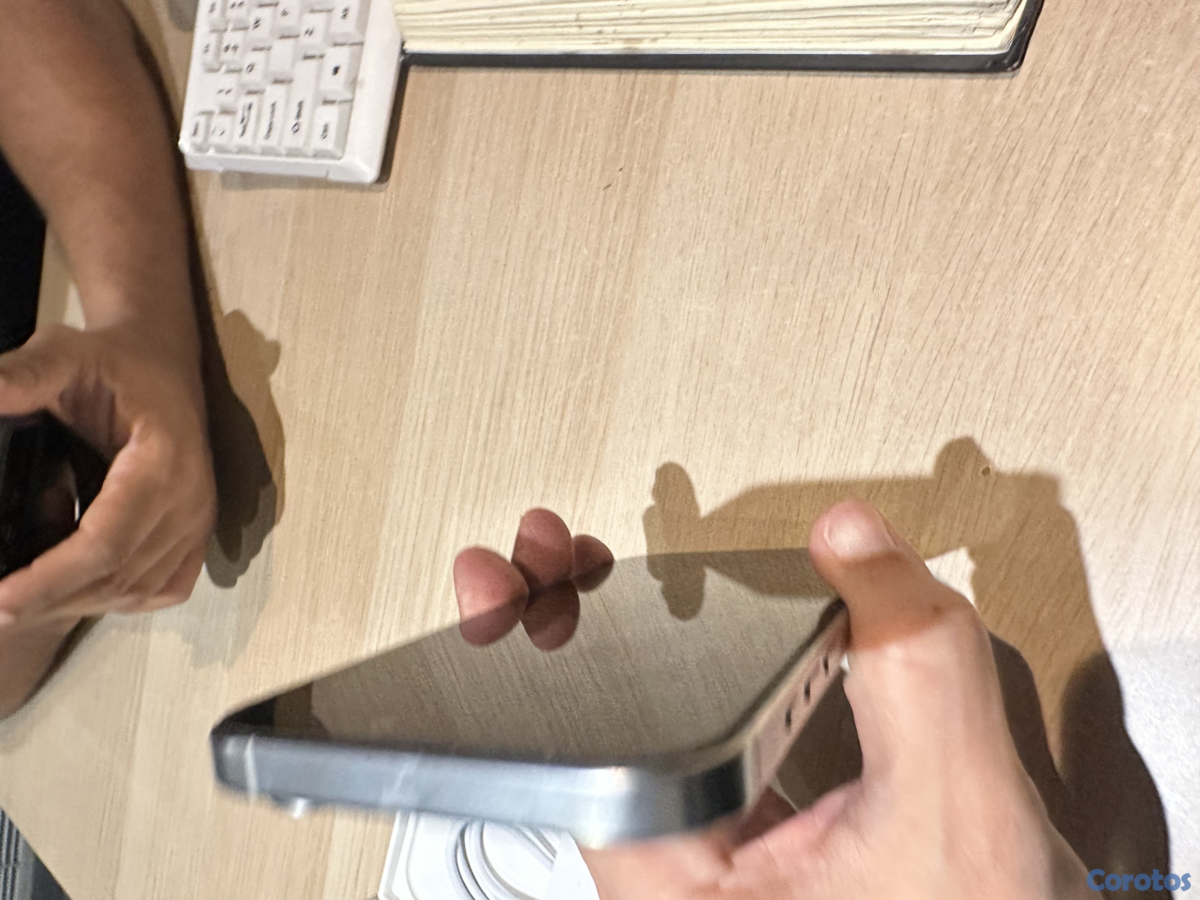 celulares y tabletas - se vende iPhone 16 pro Max de 512 comprando en la Apple  4