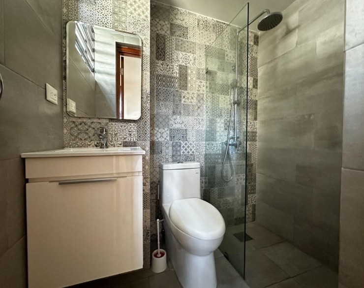 apartamentos - Alquiler de Apartamento Vacio en Mirador Sur Amplio 8
