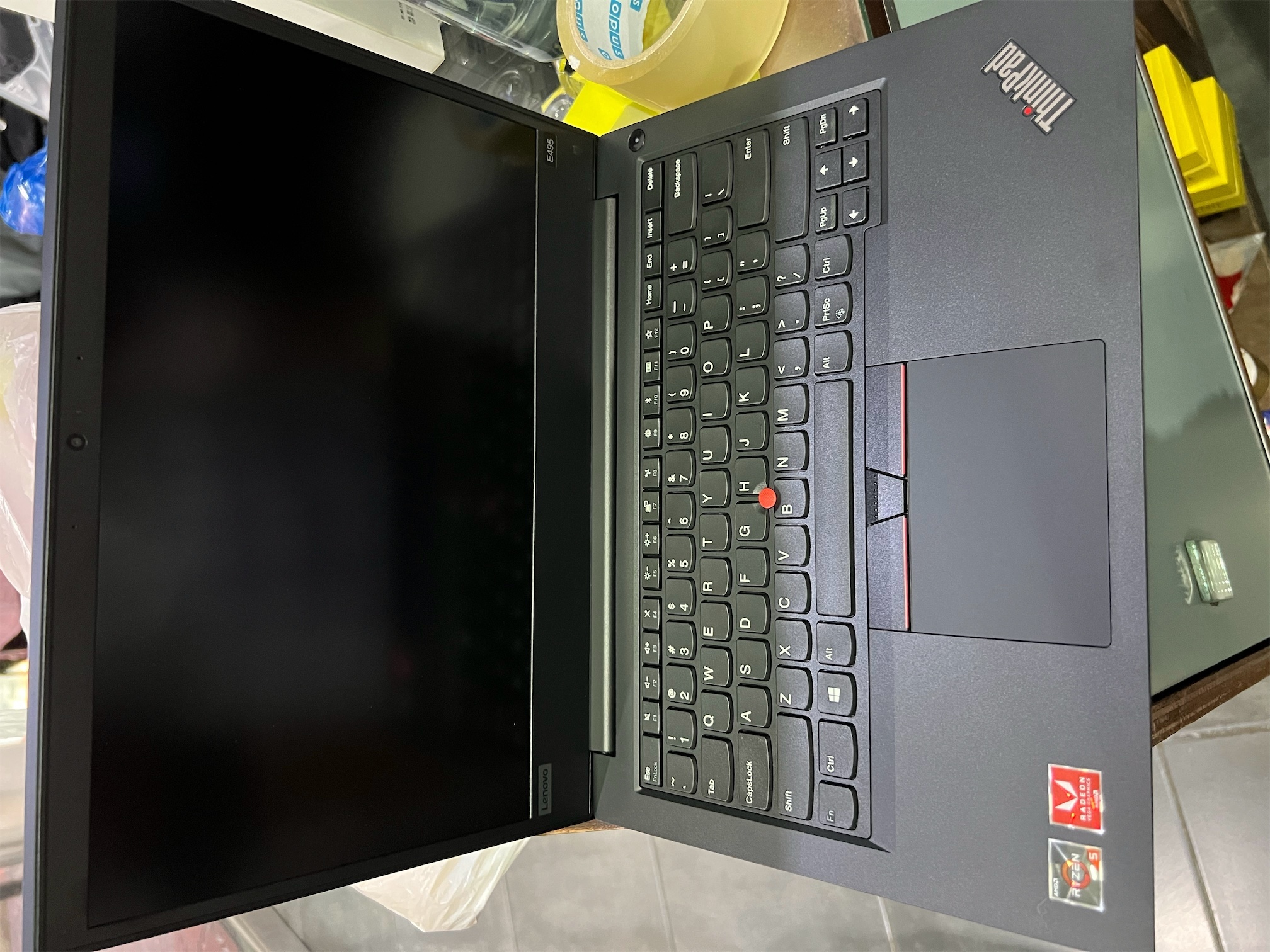 computadoras y laptops - Lenovo ThinkPad E495 - Laptop Full HD de 14 pulgadas. Nueva 1