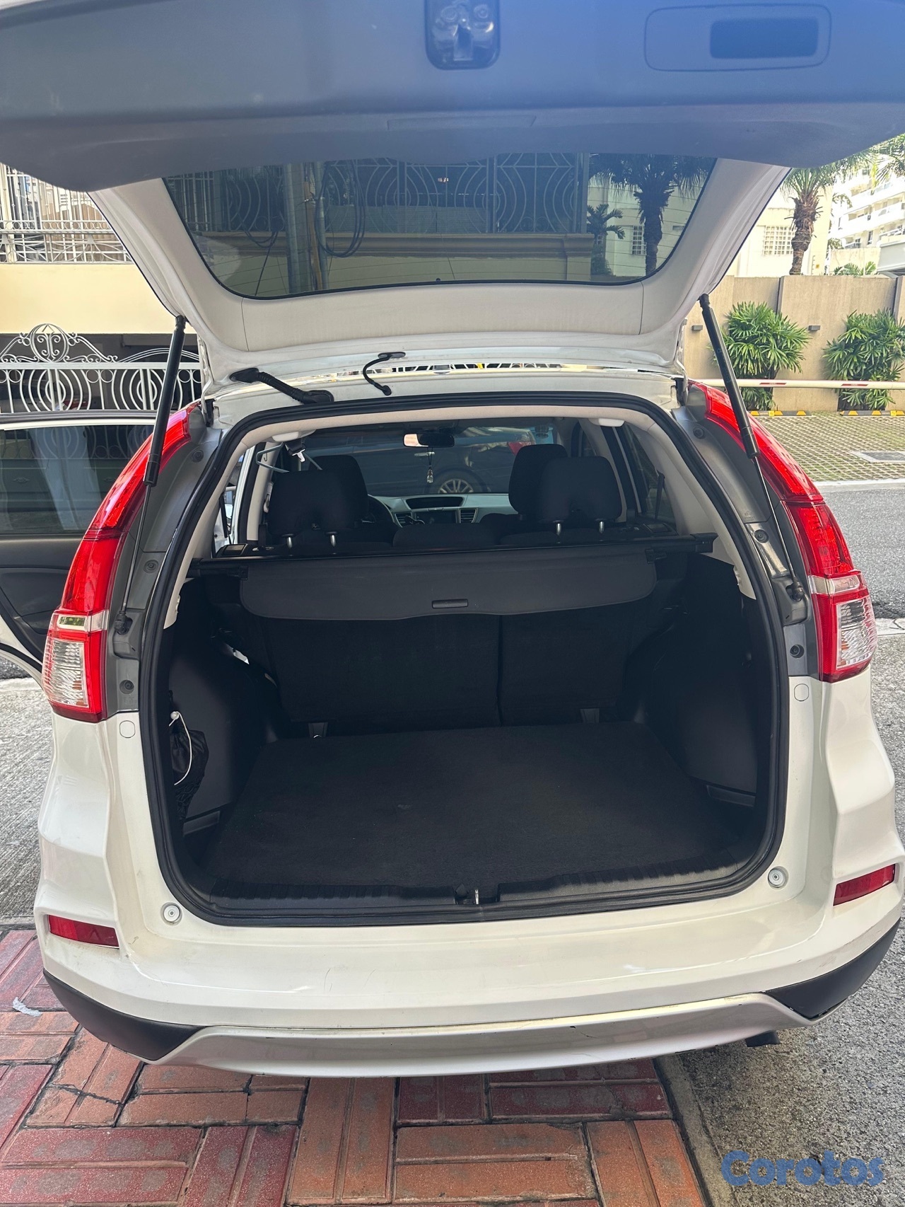 jeepetas y camionetas - Honda CR-V EX 4x2 2015 – Excelente estado 🚙✨
829-795-4837 6